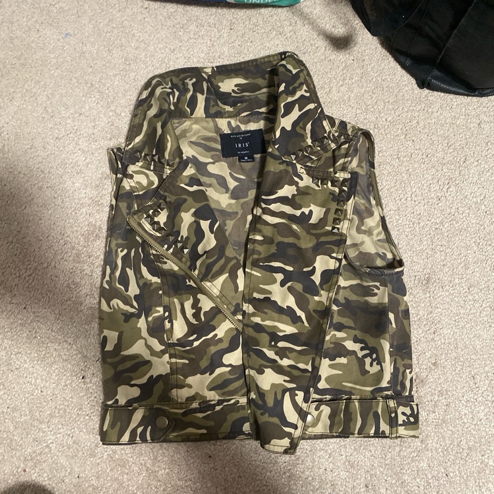 Iris Women's Camouflage Vest